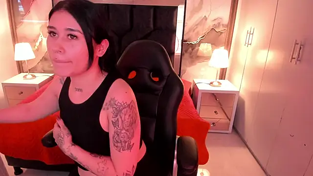 Snapshot of SusanVilla chatting on January 6, 2026, 7:40 pm SusanVilla online show from January 6, 2026, 7:40 pm