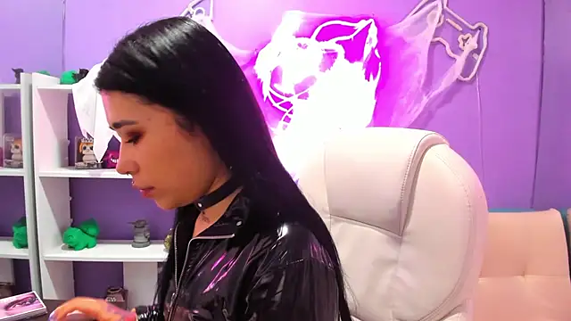 Snapshot of SusanVilla chatting on October 25, 2025, 3:01 pm SusanVilla online show from October 25, 2025, 3:01 pm