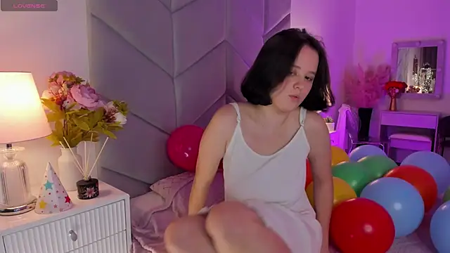 Violet Ferguson online show from October 4, 2025, 11:23 am