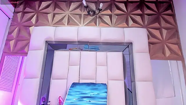 violet milleer online show from March 15, 2026, 7:21 pm