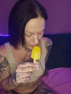 Peach420live online show from June 21, 2026, 9:31 pm