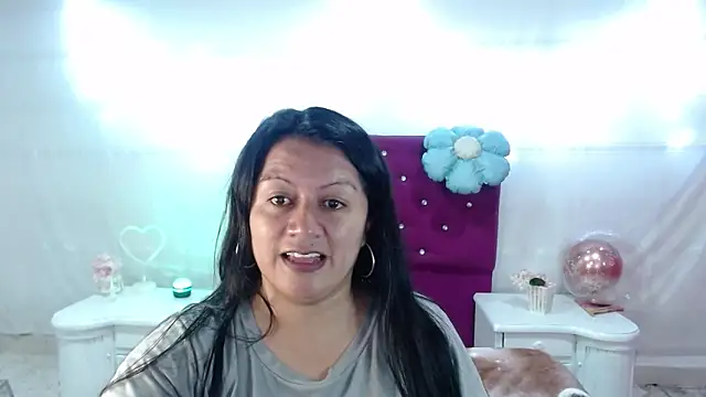 SaharaJohson online show from October 10, 2025, 4:13 am