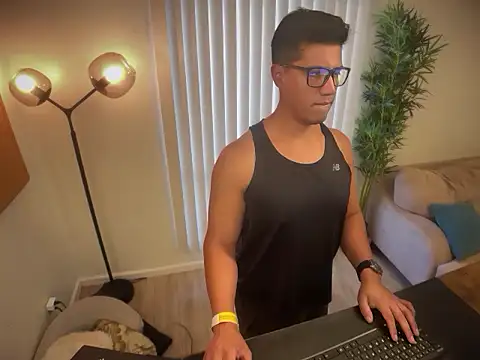 austinfxxx online show from October 20, 2025, 7:14 pm