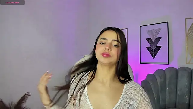 zharaa fox online show from February 1, 2026, 5:38 am