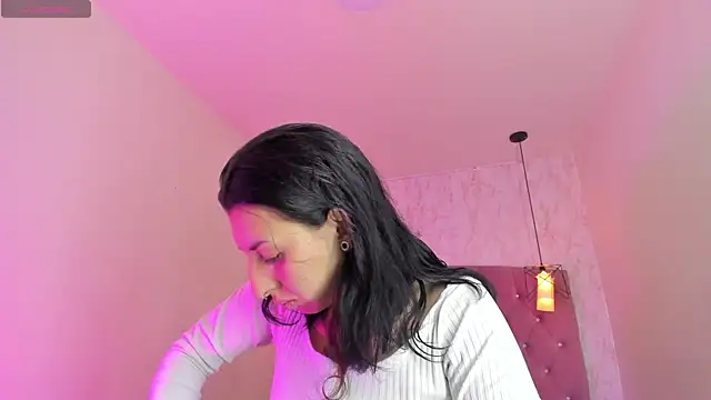 Iris  77 online show from December 5, 2025, 11:53 am