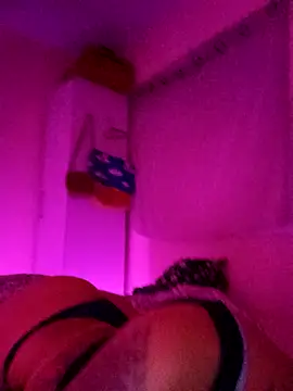 Snapshot of Asexy20099 chatting on February 4, 2026, 2:06 am Asexy20099 online show from February 4, 2026, 2:06 am