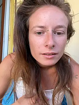 GoldenPussy1329 online show from July 27, 2026, 1:07 pm