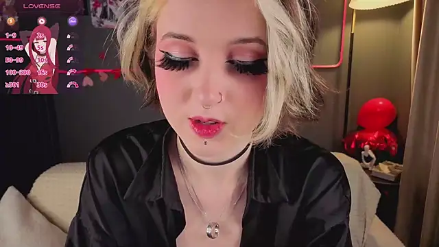 luna son online show from February 22, 2026, 9:49 pm