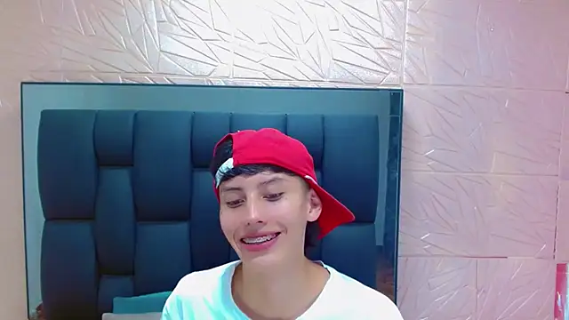 thaigo twink38 online show from February 5, 2026, 7:48 am