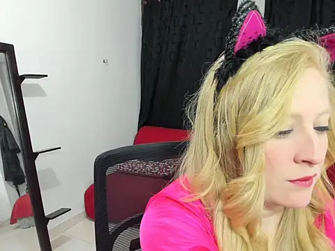 AliceCat 01 online show from January 8, 2026, 7:03 am