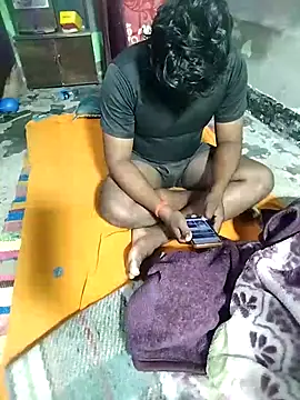 Snapshot of RED_Queen_6 chatting on December 1, 2025, 3:35 pm RED Queen 6 online show from December 1, 2025, 3:35 pm