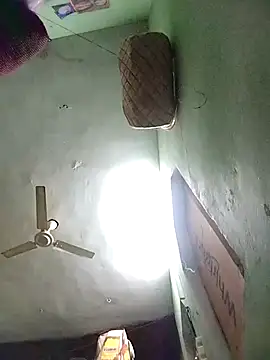 Snapshot of RED_Queen_6 chatting on November 21, 2025, 4:33 am RED Queen 6 online show from November 21, 2025, 4:33 am