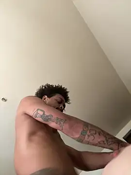 thefreakscomeoutatnight online show from October 22, 2025, 9:35 pm