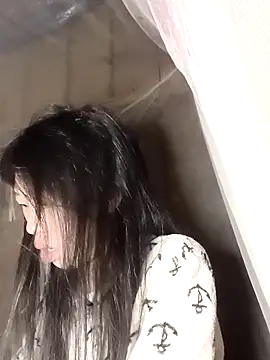 Snapshot of Khanhu_xx chatting on February 11, 2026, 2:11 am Khanhu xx online show from February 11, 2026, 2:11 am