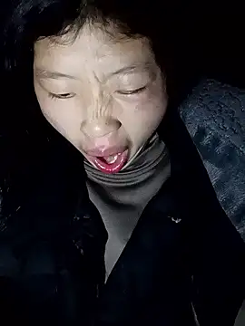 Snapshot of Khanhu_xx chatting on January 14, 2026, 7:39 pm Khanhu xx online show from January 14, 2026, 7:39 pm