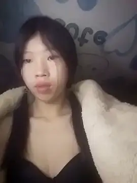 Snapshot of Khanhu_xx chatting on November 24, 2025, 10:21 pm Khanhu xx online show from November 24, 2025, 10:21 pm