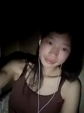 Snapshot of Khanhu_xx chatting on December 22, 2025, 7:03 pm Khanhu xx online show from December 22, 2025, 7:03 pm