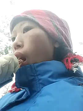 Snapshot of Khanhu_xx chatting on February 20, 2026, 8:16 am Khanhu xx online show from February 20, 2026, 8:16 am