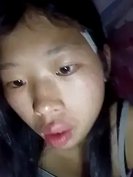 Snapshot of Khanhu_xx chatting on February 18, 2026, 7:39 am Khanhu xx online show from February 18, 2026, 7:39 am