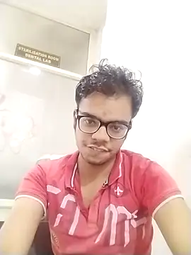 sexybobby13 online show from February 14, 2026, 9:31 am