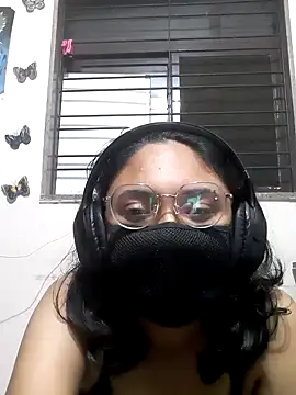 Snapshot of cherriesontop chatting on October 7, 2025, 10:11 pm cherriesontop online show from October 7, 2025, 10:11 pm