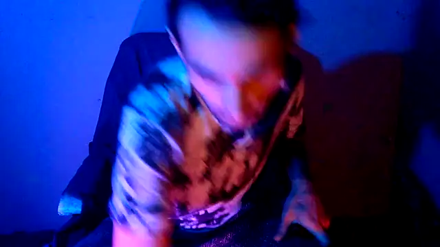 Snapshot of highinhtxx chatting on November 9, 2025, 1:20 am highinhtxx online show from November 9, 2025, 1:20 am