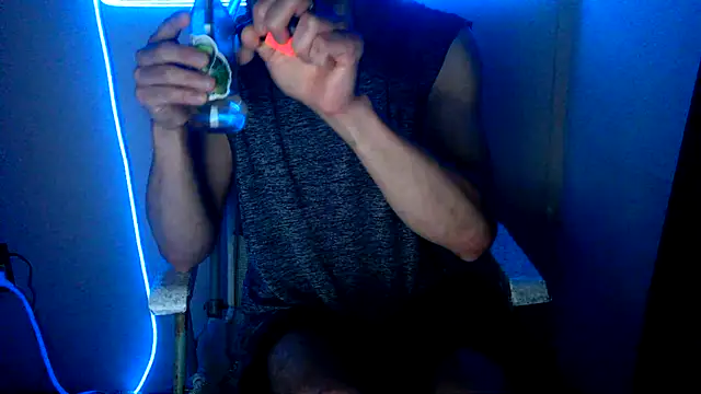 Snapshot of highinhtxx chatting on November 17, 2025, 9:35 am highinhtxx online show from November 17, 2025, 9:35 am