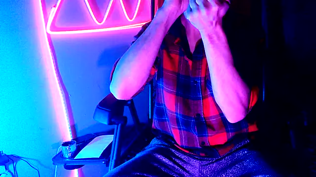 Snapshot of highinhtxx chatting on November 26, 2025, 6:35 am highinhtxx online show from November 26, 2025, 6:35 am