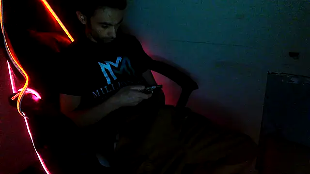 Snapshot of highinhtxx chatting on February 5, 2026, 7:59 am highinhtxx online show from February 5, 2026, 7:59 am