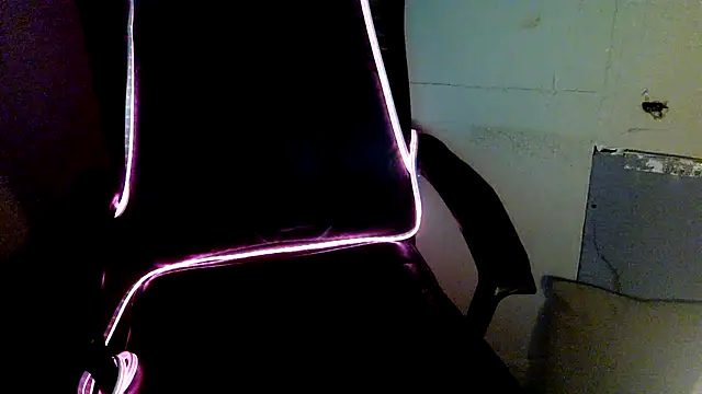 Snapshot of highinhtxx chatting on February 11, 2026, 4:23 am highinhtxx online show from February 11, 2026, 4:23 am