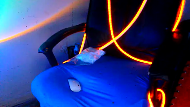 Snapshot of highinhtxx chatting on February 22, 2026, 10:06 am highinhtxx online show from February 22, 2026, 10:06 am