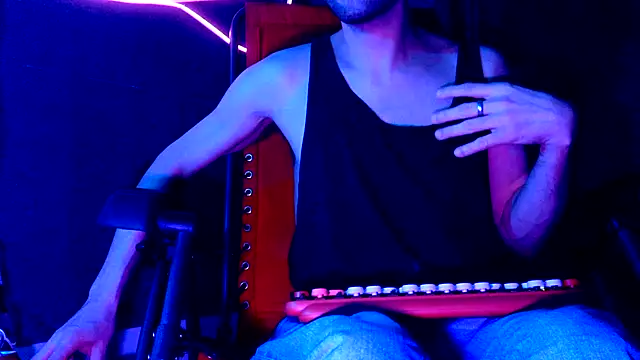 Snapshot of highinhtxx chatting on January 8, 2026, 3:56 am highinhtxx online show from January 8, 2026, 3:56 am