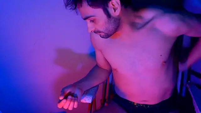 Snapshot of highinhtxx chatting on October 31, 2025, 4:42 am highinhtxx online show from October 31, 2025, 4:42 am