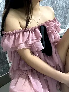 Snapshot of lee_ly chatting on December 5, 2025, 7:40 am lee ly online show from December 5, 2025, 7:40 am