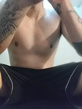 Snapshot of Tucloroformosexxx chatting on May 27, 2026, 12:34 pm Tucloroformosexxx online show from May 27, 2026, 12:34 pm