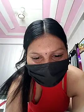 Snapshot of Tanya-905 chatting on May 8, 2026, 5:39 pm Tanya-905 online show from May 8, 2026, 5:39 pm