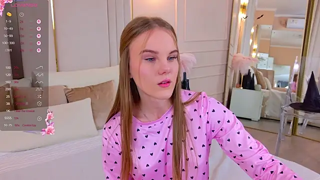 Lili Lohan online show from November 4, 2025, 5:17 pm