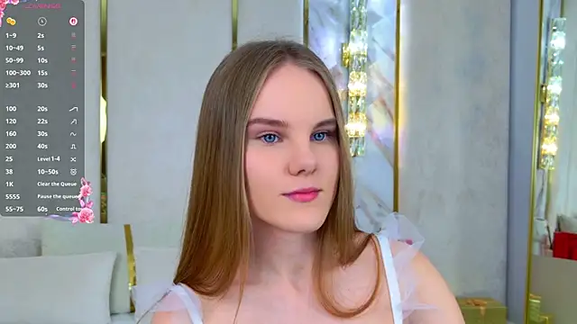 Lili Lohan online show from December 4, 2025, 5:12 pm