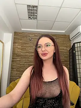 Snapshot of Lunna_Squirt chatting on September 30, 2025, 7:31 pm Lunna Squirt online show from September 30, 2025, 7:31 pm