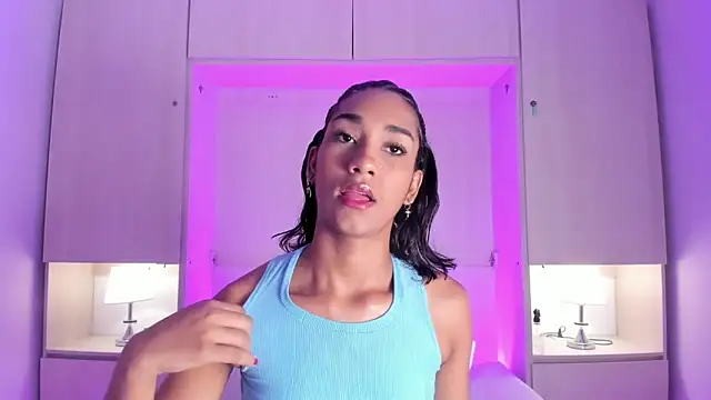 AnahiCollins online show from May 21, 2026, 12:02 pm