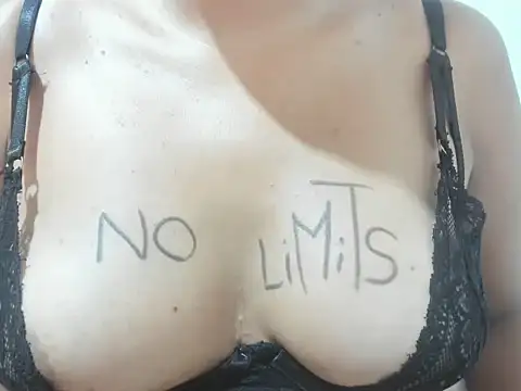 Snapshot of Valentinahot7 chatting on January 16, 2026, 4:44 pm Valentinahot7 online show from January 16, 2026, 4:44 pm