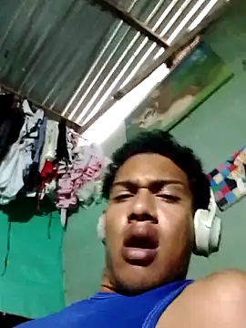 Snapshot of Julioelgato chatting on March 3, 2026, 10:17 pm Julioelgato online show from March 3, 2026, 10:17 pm