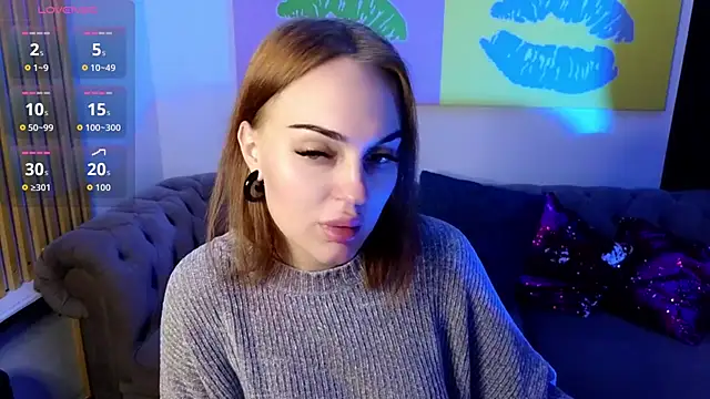 Snapshot of emlymur chatting on October 24, 2025, 3:44 pm emlymur online show from October 24, 2025, 3:44 pm