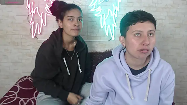 Snapshot of Gaby_and_Mei chatting on October 17, 2025, 3:43 am Gaby and Mei online show from October 17, 2025, 3:43 am