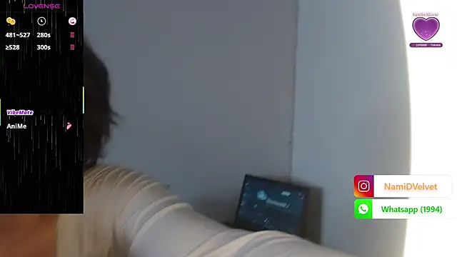 NamiDVelvet online show from October 15, 2025, 2:58 pm