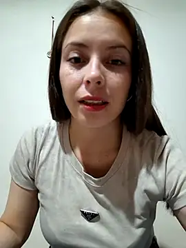 EmmaValencia  online show from October 21, 2025, 4:45 am