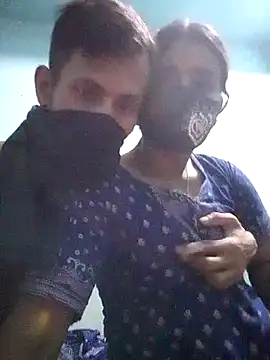 boni09 online show from November 7, 2025, 3:22 am