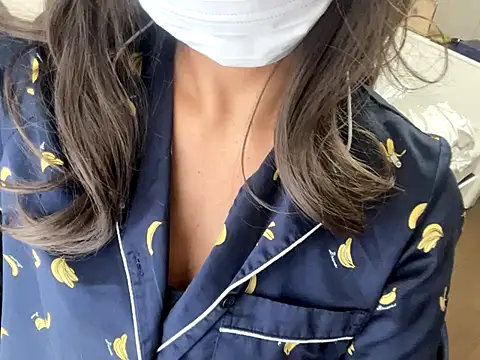 Snapshot of Toriyufu chatting on November 3, 2025, 10:57 pm Toriyufu online show from November 3, 2025, 10:57 pm