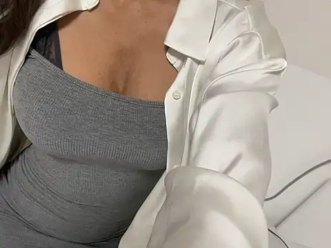 Snapshot of Toriyufu chatting on December 4, 2025, 5:12 pm Toriyufu online show from December 4, 2025, 5:12 pm