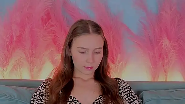 OliviaLay online show from December 16, 2025, 11:25 am